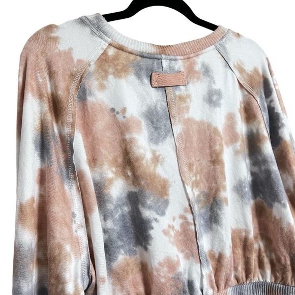 Flirtitude Active Tie Dye Pullover Crop Top Long Sleeves Reverse Seam Detail New - Picture 3 of 16